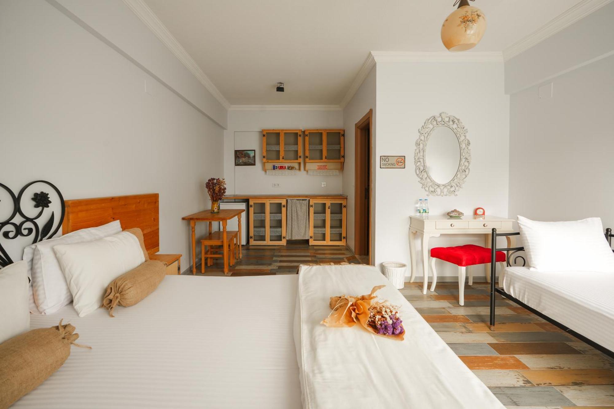 La Vida Otel Urla Kültér fotó
